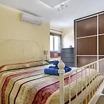 Διαμέρισμα Playa Flamingo 37 *