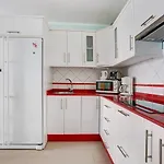 Διαμέρισμα Playa Flamingo 37 *
